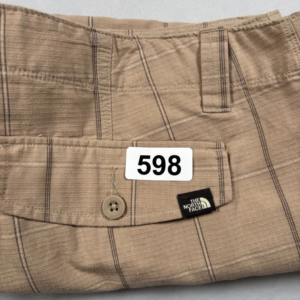The North Face Cargo Shorts Mens 40 Tan Plaid AXEY Cotton‎ Blend Outdoor Hiking
